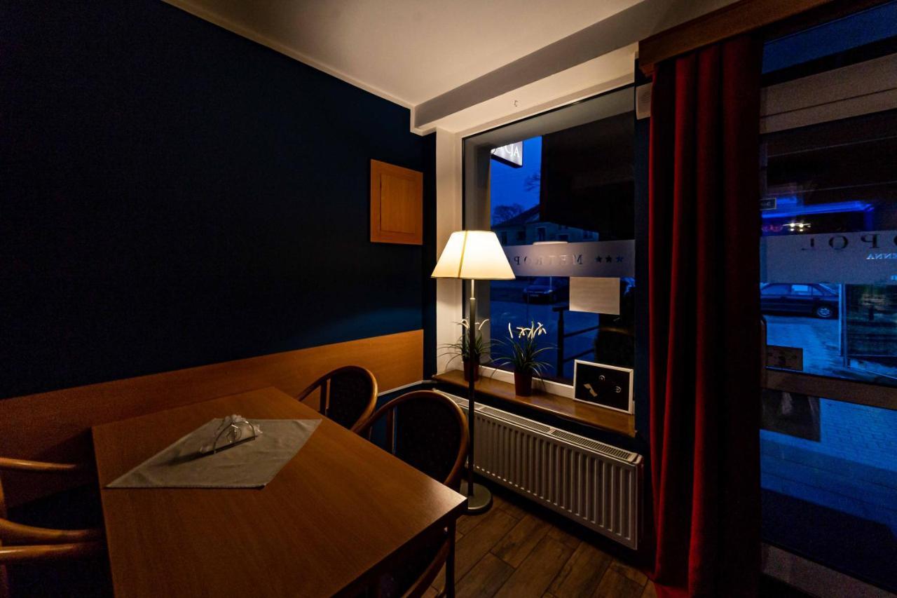 Metropol Hotel วอมซา ภายนอก รูปภาพ